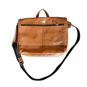 Coach Trans Atlantic Leather Messenger Bag. Like New!